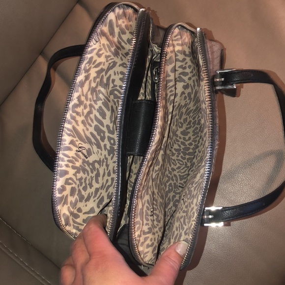 Guess Black&Gray Shoulder Purse - Picture 6 of 9